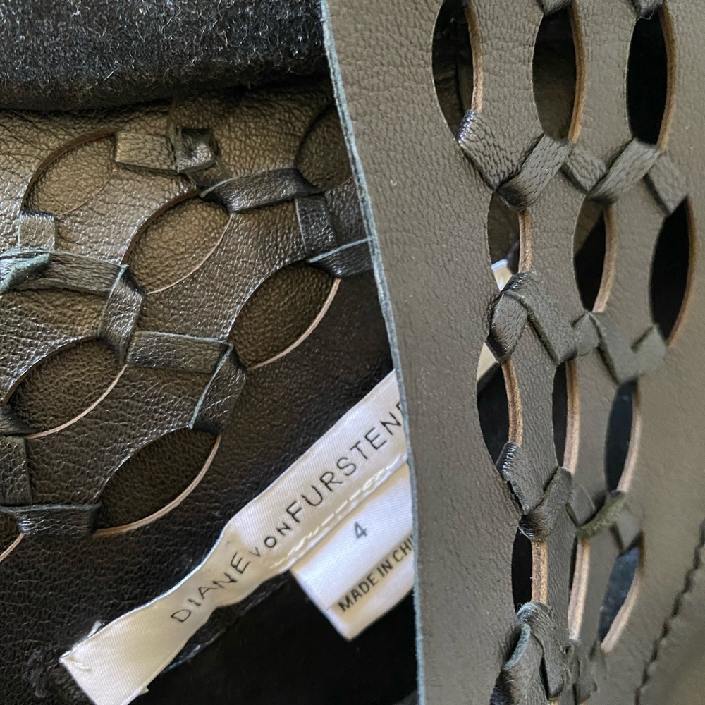Diane von Furstenberg yvanna leather shift cut-out Dress / Size 4 - Picture 7 of 11